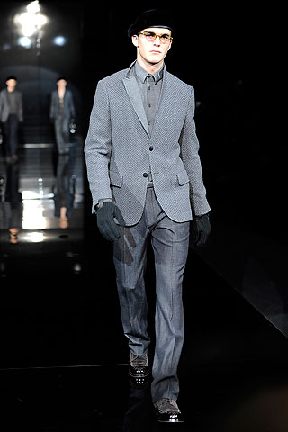 Giorgio Armani / - 2010-2011